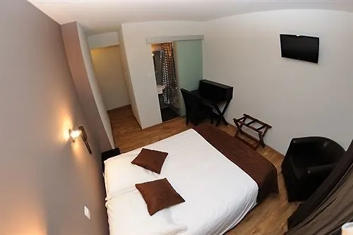 Blue Hotel 2*